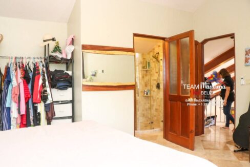 Exquisite-Belize-Luxury-Estate-Santa-Elena21-1170x785