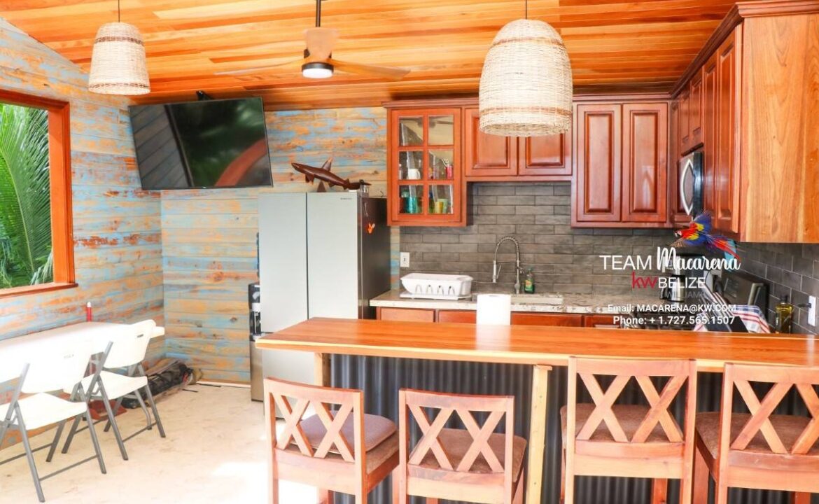 Exquisite-Belize-Luxury-Estate-Santa-Elena31-1170x785