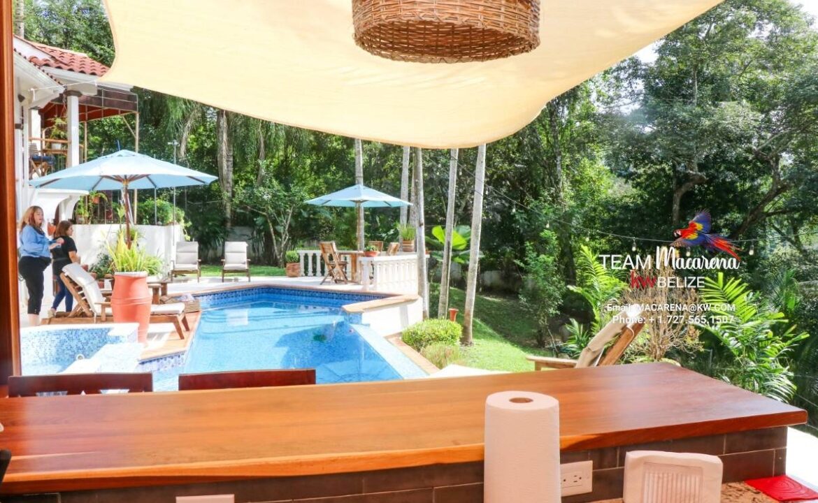 Exquisite-Belize-Luxury-Estate-Santa-Elena32-1170x785