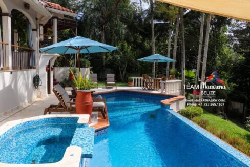 Exquisite-Belize-Luxury-Estate-Santa-Elena5-1170x785
