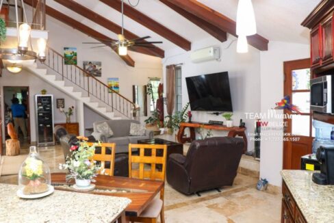 Exquisite-Belize-Luxury-Estate-Santa-Elena8-1170x785