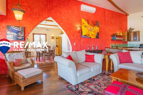 LA-PERLA-VILLA-OPAL-RESIZED-WATERMARKED-4