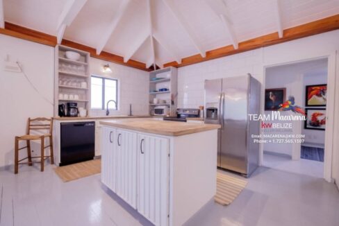 Le-Reve-Four-Bedroom-Home-with-Casita13-1170x785