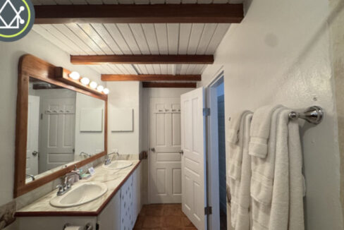 PC0005-Unit-21-bathroom-upgrade-scaled-1740x960-c-center