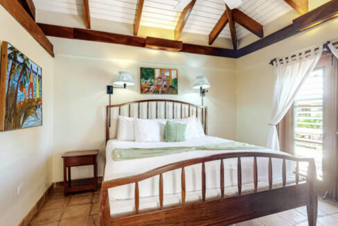 PC0013-bedroom-1740x960-c-center