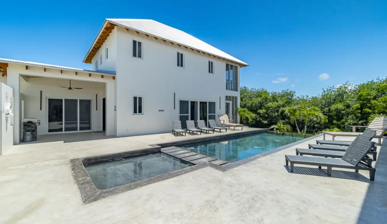 Pool-Courtyard-House-2-Arkell-scaled