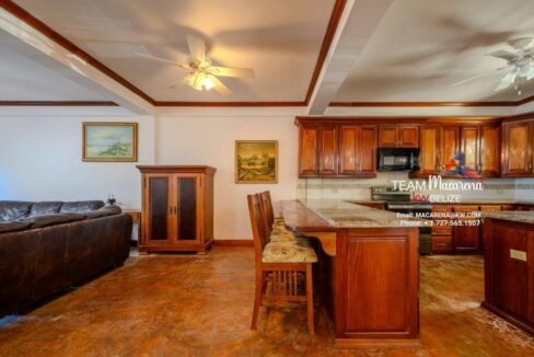 Stunning-Beachfront-House-Sitte-Point27-1170x785
