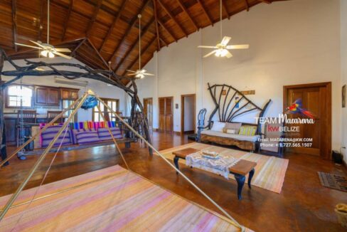 Stunning-Beachfront-House-Sitte-Point31-1170x785