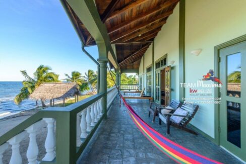 Stunning-Beachfront-House-Sitte-Point9-1170x785