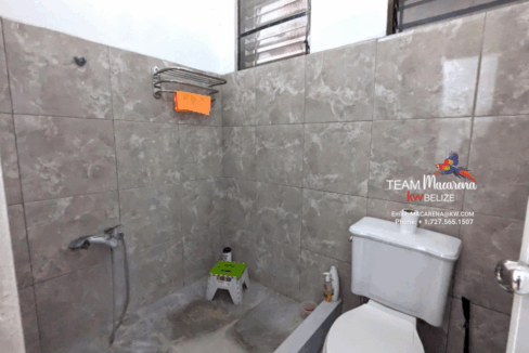 Two-Story-Concrete-Building-Orange-Wal17-1170x785