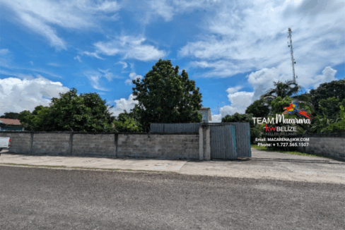 Two-Story-Concrete-Building-Orange-Wal7-1170x785