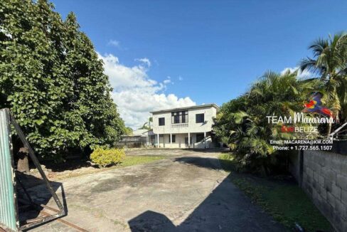 Two-Story-Concrete-Building-Orange-Wal9-1170x692