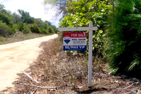beachfront-lot-road-sign