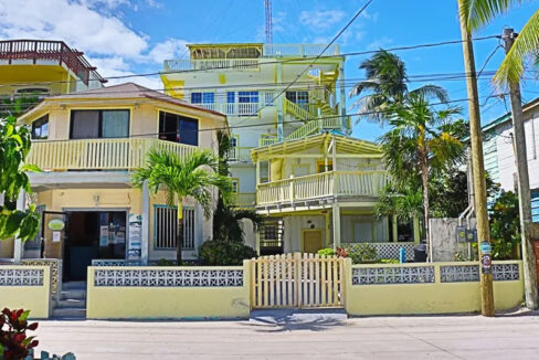 costa_maya_beachfront_hotel_003_caye_caulker_belize