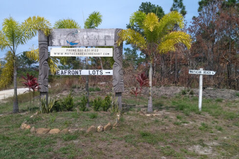mayacan-sign-from-road