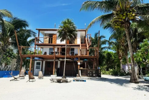 rustic_beachfront_retreat001_caye_caulker_belize