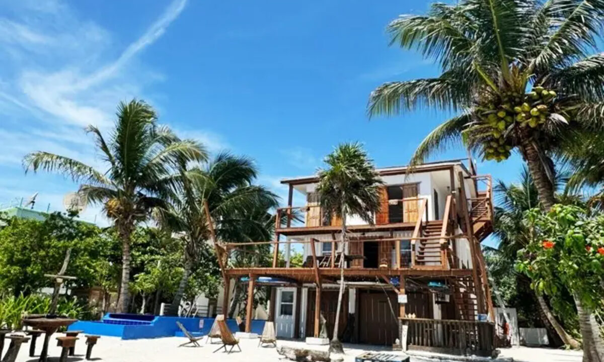 rustic_beachfront_retreat003_caye_caulker_belize