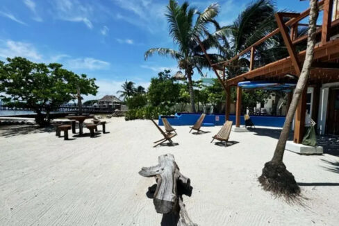 rustic_beachfront_retreat007_caye_caulker_belize