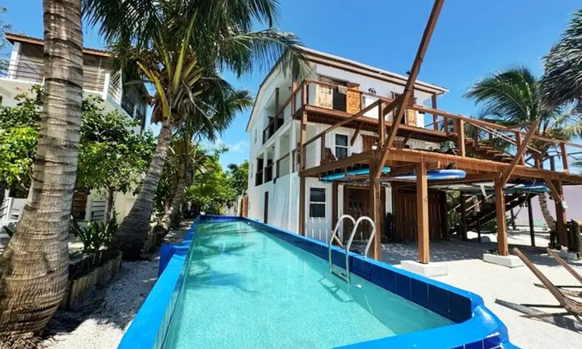 rustic_beachfront_retreat012_caye_caulker_belize
