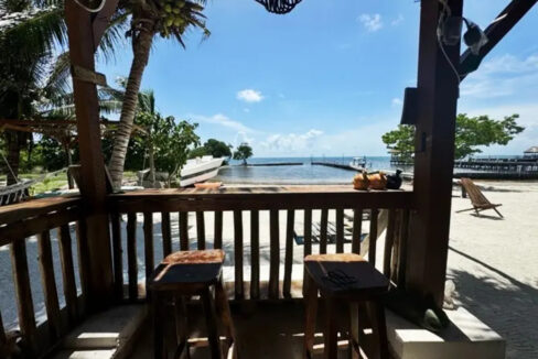 rustic_beachfront_retreat014_caye_caulker_belize
