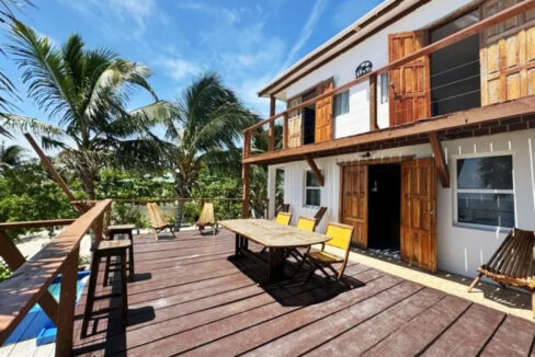 rustic_beachfront_retreat016_caye_caulker_belize