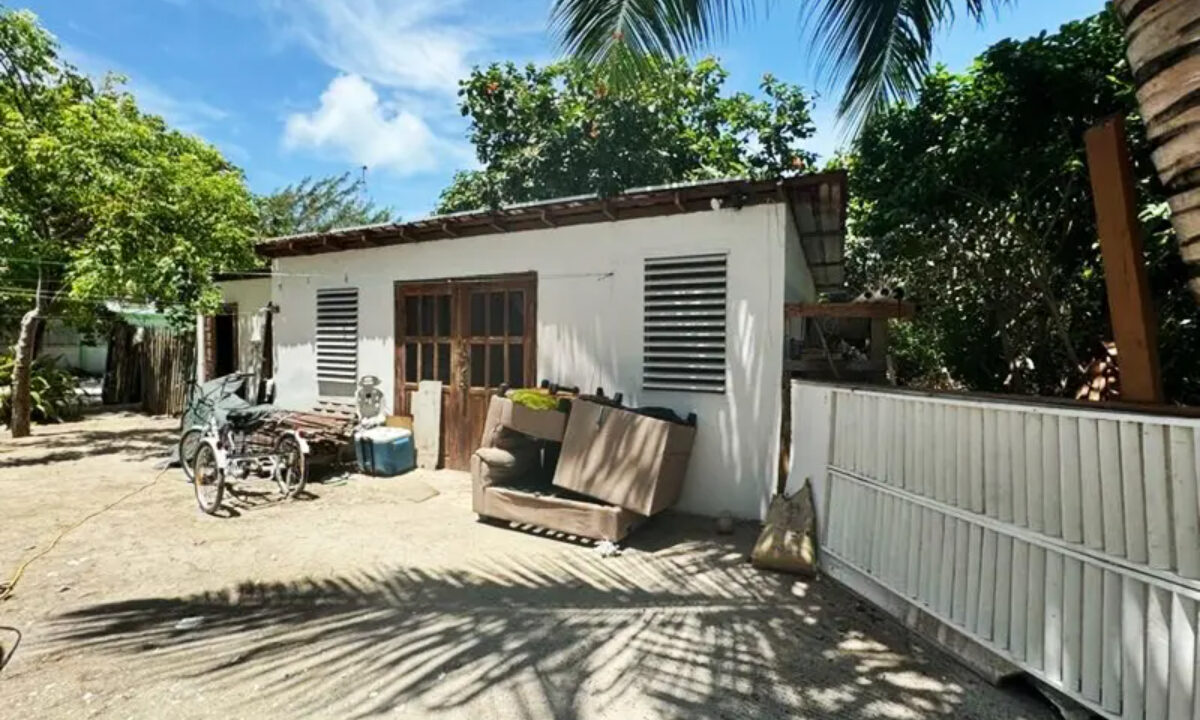 rustic_beachfront_retreat032_caye_caulker_belize