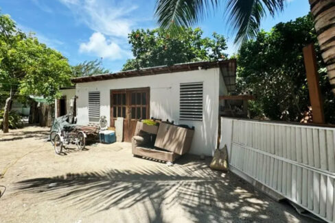 rustic_beachfront_retreat032_caye_caulker_belize