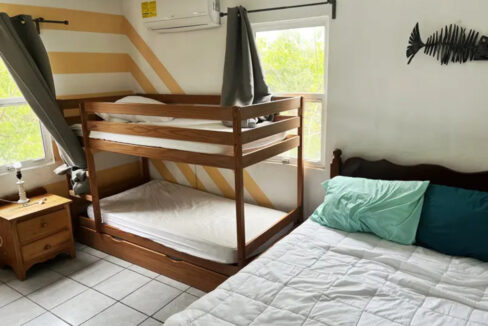 rustic_beachfront_retreat035_caye_caulker_belize