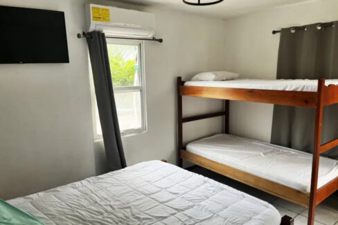 rustic_beachfront_retreat036_caye_caulker_belize