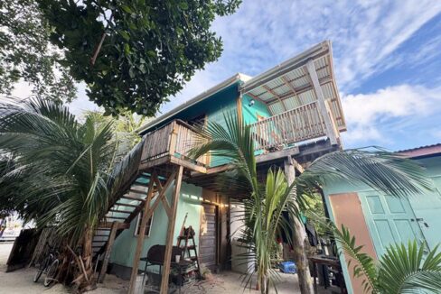 waterfront_in_the_village_004_caye_caulker_belize