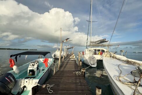 waterfront_in_the_village_013_caye_caulker_belize