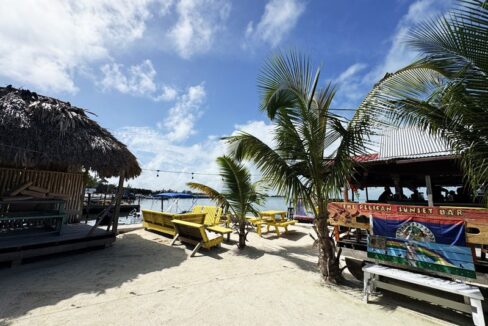 waterfront_in_the_village_101_caye_caulker_belize