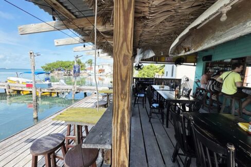 waterfront_in_the_village_107_caye_caulker_belize