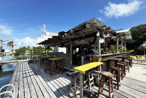 waterfront_in_the_village_111_caye_caulker_belize