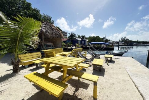 waterfront_in_the_village_122_caye_caulker_belize
