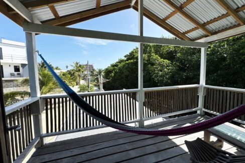 waterfront_in_the_village_132_caye_caulker_belize