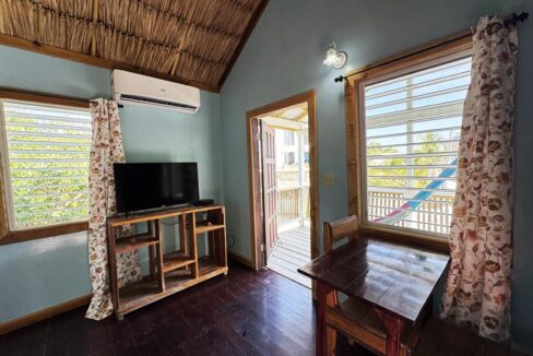 waterfront_in_the_village_148_caye_caulker_belize