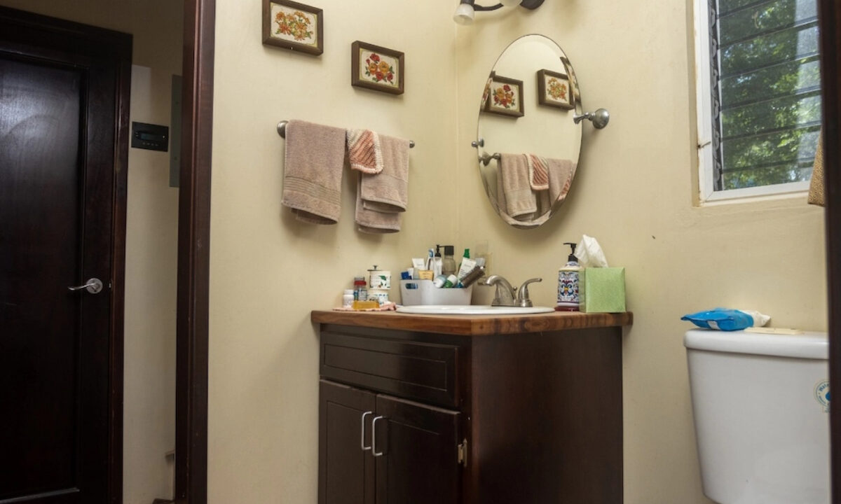 14.-Keener-downstairs-bathroom-1000x785