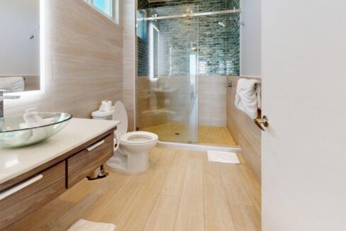 2-501-Bathroom-1