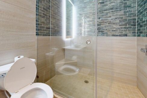 2-501-Bathroom-3