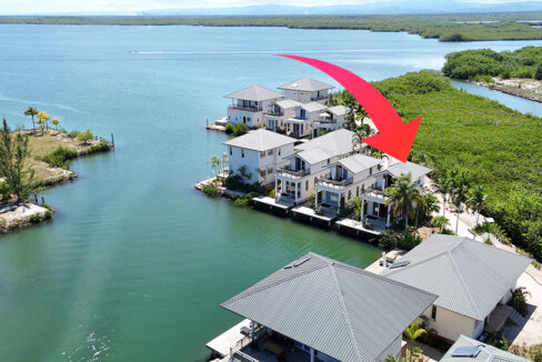 2-exclusive-waterfront-condo-detail