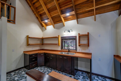 3020Acre20Eco20Retreat20with20Cave20Hummingbird20Highway2014