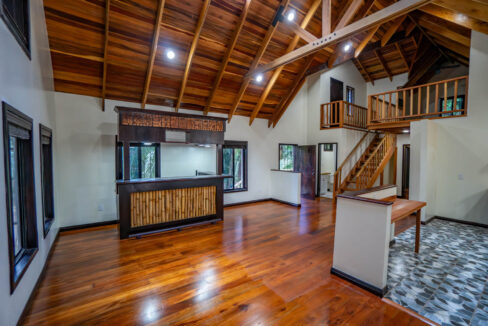 3020Acre20Eco20Retreat20with20Cave20Hummingbird20Highway2015