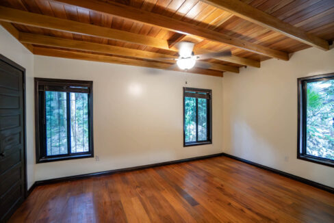 3020Acre20Eco20Retreat20with20Cave20Hummingbird20Highway2020