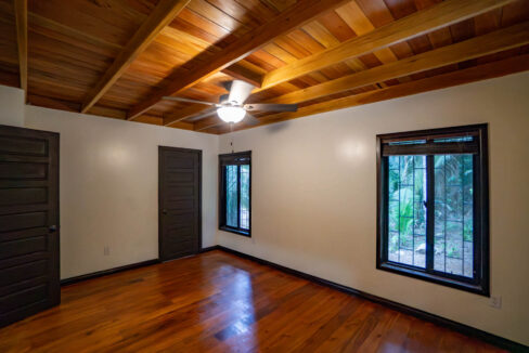 3020Acre20Eco20Retreat20with20Cave20Hummingbird20Highway2021