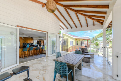 3234_guesthousedeck2