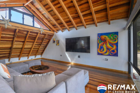 3234_upperlivingroom2