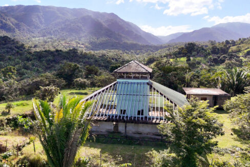 5020Acres20Rainforest20Estate20Waterfall20Creek20Hummingbird20Hills2016