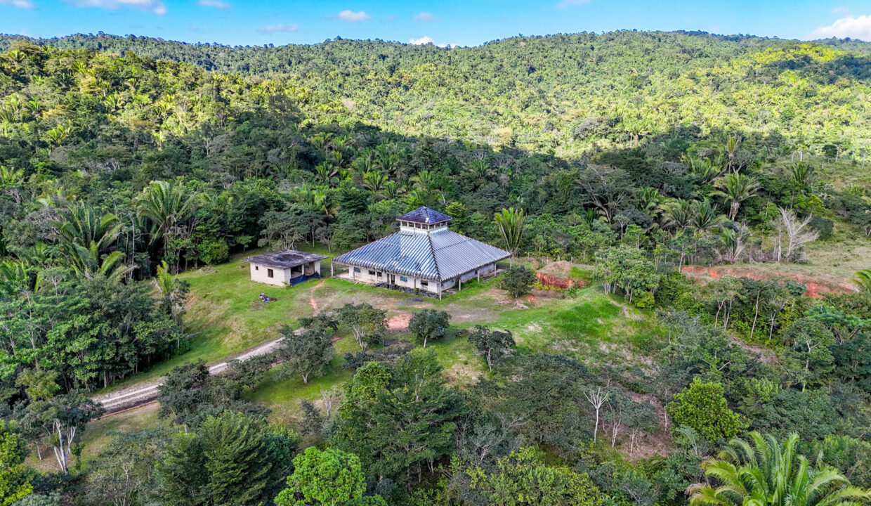5020Acres20Rainforest20Estate20Waterfall20Creek20Hummingbird20Hills2017