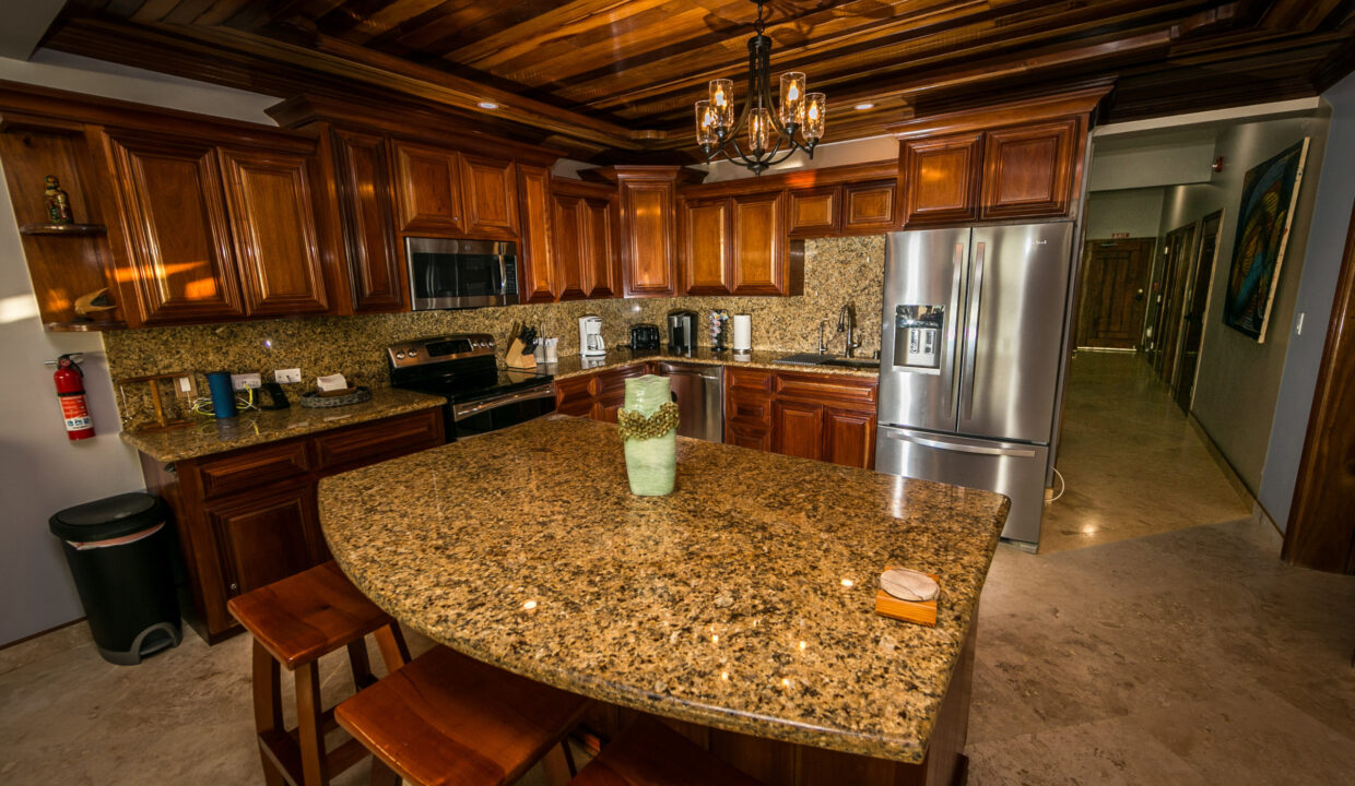 8-Kitchen-scaled